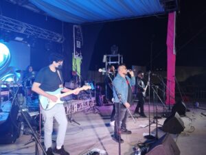 Se presentan con éxito en Nogales el grupo Chicapalá, Los Oriz y Mandrágora