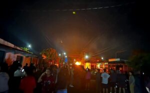 Arde Lerdo de Tejada tras presunto asesinato de un joven a manos de policías