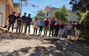 Autoridades Municipales de Astacinga mejoran caminos comunitarios 