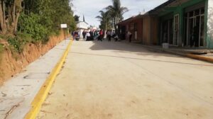 Inauguran pavimentación de tramo principal en Tlaquilpa 