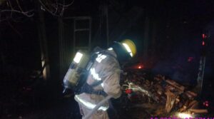 Humilde vivienda queda echa cenizas tras incendio en Rafael Delgado