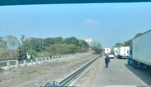 Asesinan a trailero en intento de asalto en la autopista Córdoba-Veracruz