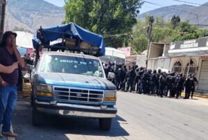 SSP intenta desalojar a manifestantes de Acultzingo