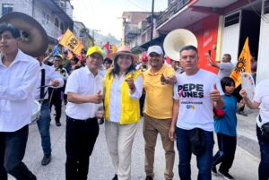 Así recibió el PRD a Pepe Yunes en Zongolica