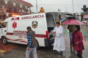 Ayuntamiento de Astacinga adquiere y entrega nueva ambulancia 