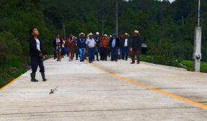 Inauguran pavimentación y alumbrado público en Tenexapa, Xoxocotla