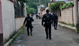 Dos policías estatales lesionados tras enfrentamiento en Rafael Delgado