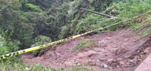 Graves afectaciones están dejando lluvias en la región de Zongolica