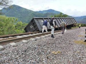 Se descarrila tren en Nogales; fue por presunta falla en las vías