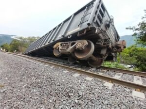 Se descarrila tren en Nogales; fue por presunta falla en las vías