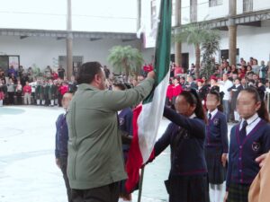 Conmemoran autoridades municipales de Nogales el día de la Bandera