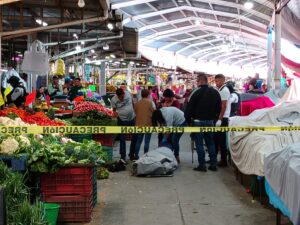 Mueren dos tras ataque armado en el Mercado de Ciudad Mendoza