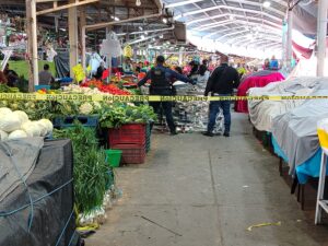 Mueren dos tras ataque armado en el Mercado de Ciudad Mendoza