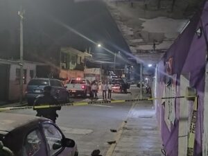 Abandonan restos humanos embolsados en Río Blanco