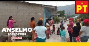 Anselmo García Pérez, candidato del PT a la alcaldía de Rafael Delgado, realiza visitas domiciliarias en busca del voto ciudadano