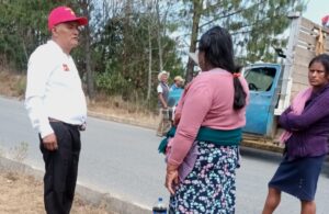 Agua, alumbrado público y andadores, lo que más solicitan familias de Cuxtepec y Cuatro Ocotes al candidato del PT José Castillo Romero