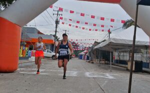Con una carrera de Atletismo, arranca la Feria Patronal Rafael Delgado 2025