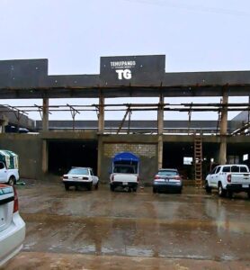 Avanza la construcción del Mercado Municipal de Tehuipango