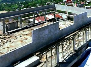 Avanza la construcción del Mercado Municipal de Tehuipango