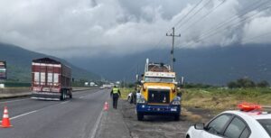 GN recupera tractocamión con reporte de robo