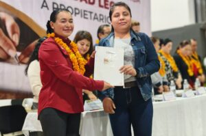 Autoridades locales de Zongolica lograron más de 3000 escrituras para familias de escasos recursos