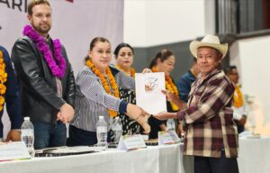 Autoridades locales de Zongolica lograron más de 3000 escrituras para familias de escasos recursos