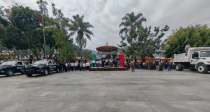 Ayuntamiento de Zongolica entrega dos nuevas patrullas y un camión de volteo