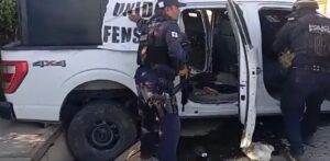 Enfrentan Federales y Estatales a presuntos delincuentes a bordo de camionetas blindadas entre Puebla y Veracruz