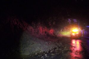 Lluvias ocasionan deslaves en la carretera Rafael Delgado-Magdalena