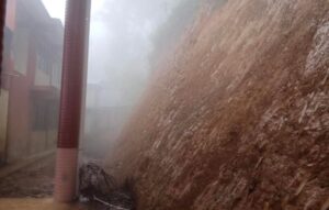 Autoridades de Mixtla de Altamirano se previenen de posibles afectaciones ante la próxima temporada de lluvias y huracanes