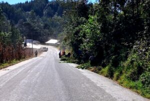 Continúa la limpieza de calles y caminos en Xoxocotla