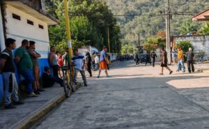 Enfrentamiento tras operativo deja en saldo 4 personas detenidas entre ellas una mujer en Tlilapan