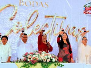 40 parejas sellan su amor en bodas colectivas en Nogales